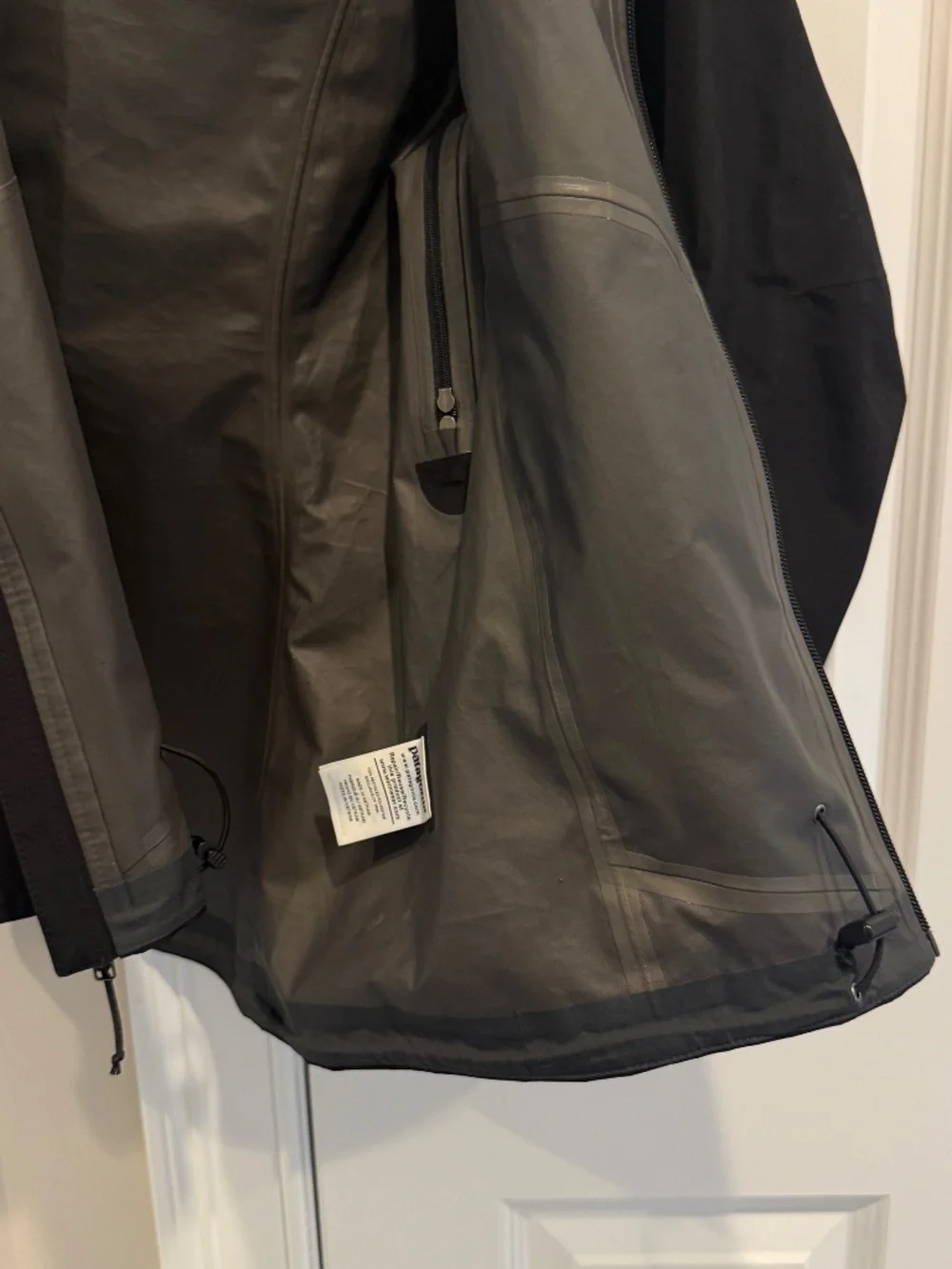 Patagonia Torrentshell 3L Rain Jacket – Black | Women’s XXS - Picture 7 of 7